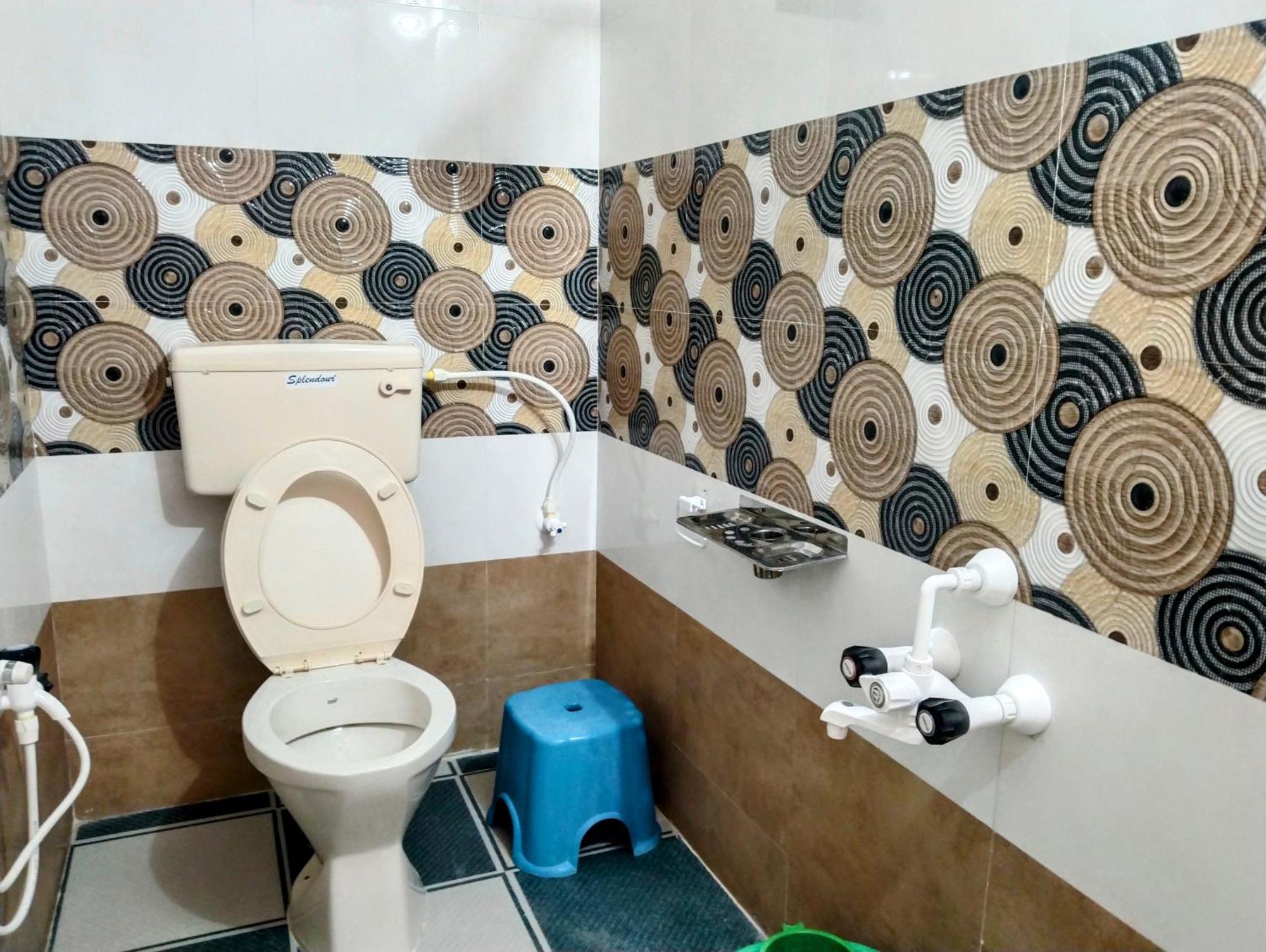 Funky Monkey Home Stay Hampi Exteriör bild